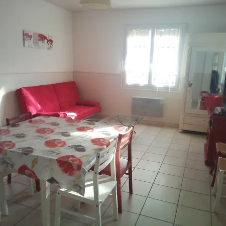 Maison Du Port Holiday home *
